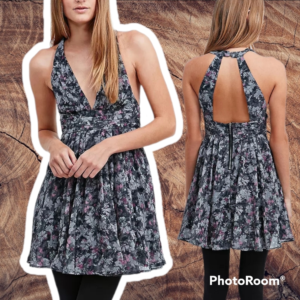 🆕️Kimchi Blue Polly Dandelion Halter Neck Dress NWOT